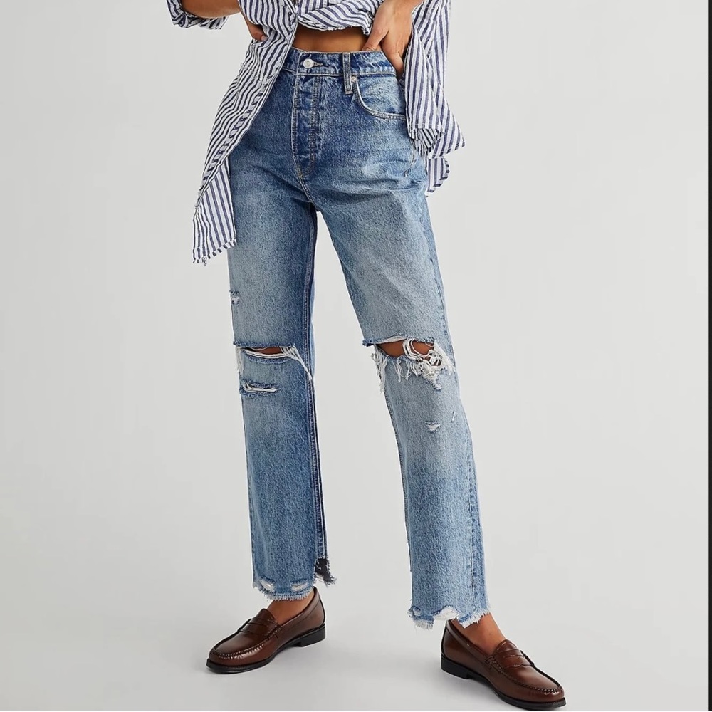 Free People Tapered Baggy Boyfriend Jeans in color Mid Century Blue size 31S